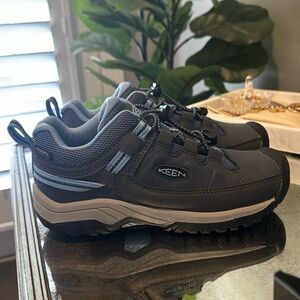 Boys Keen Hiking Shoes